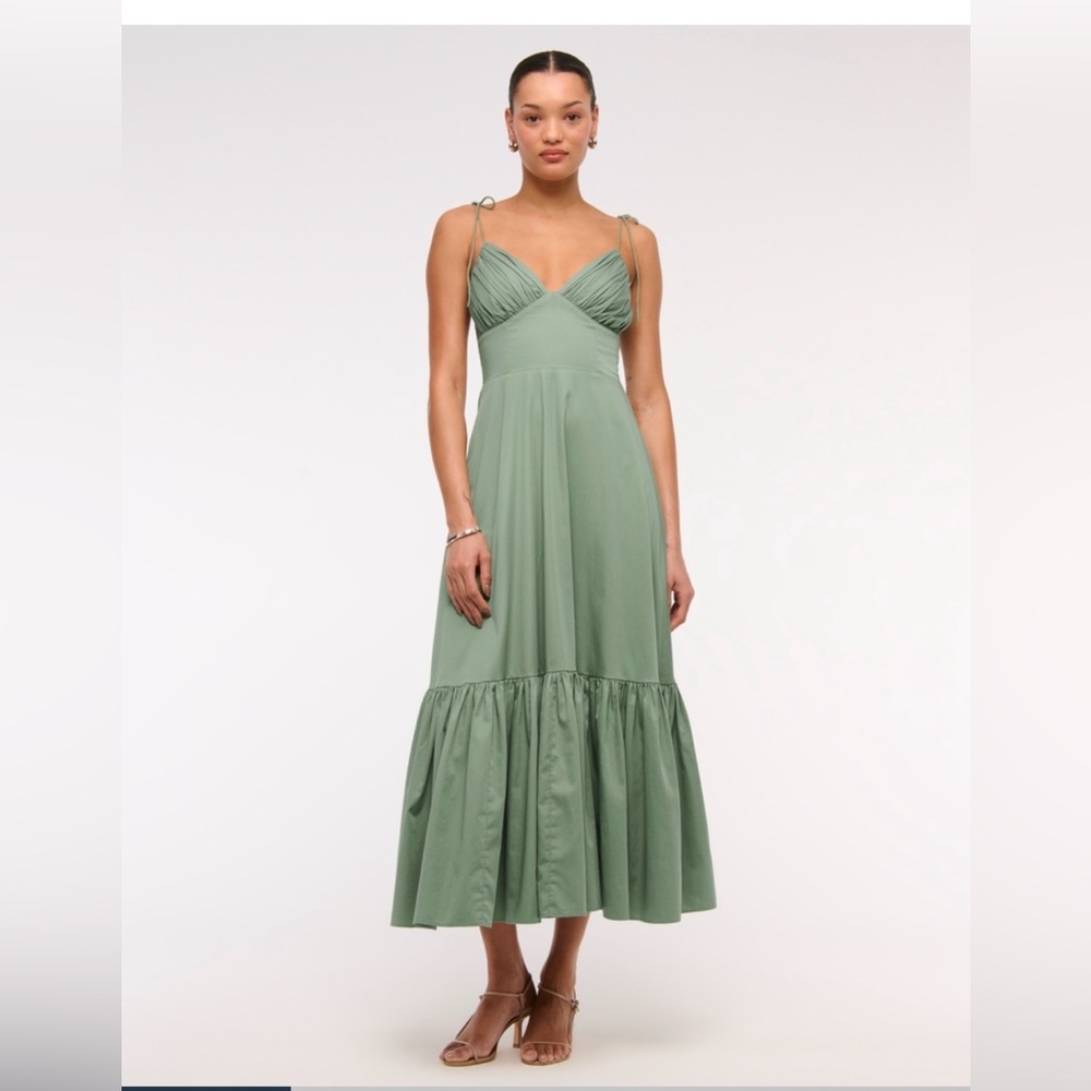 Abercrombie & Fitch Elegant Green Pleated Dress XL. New with tags.